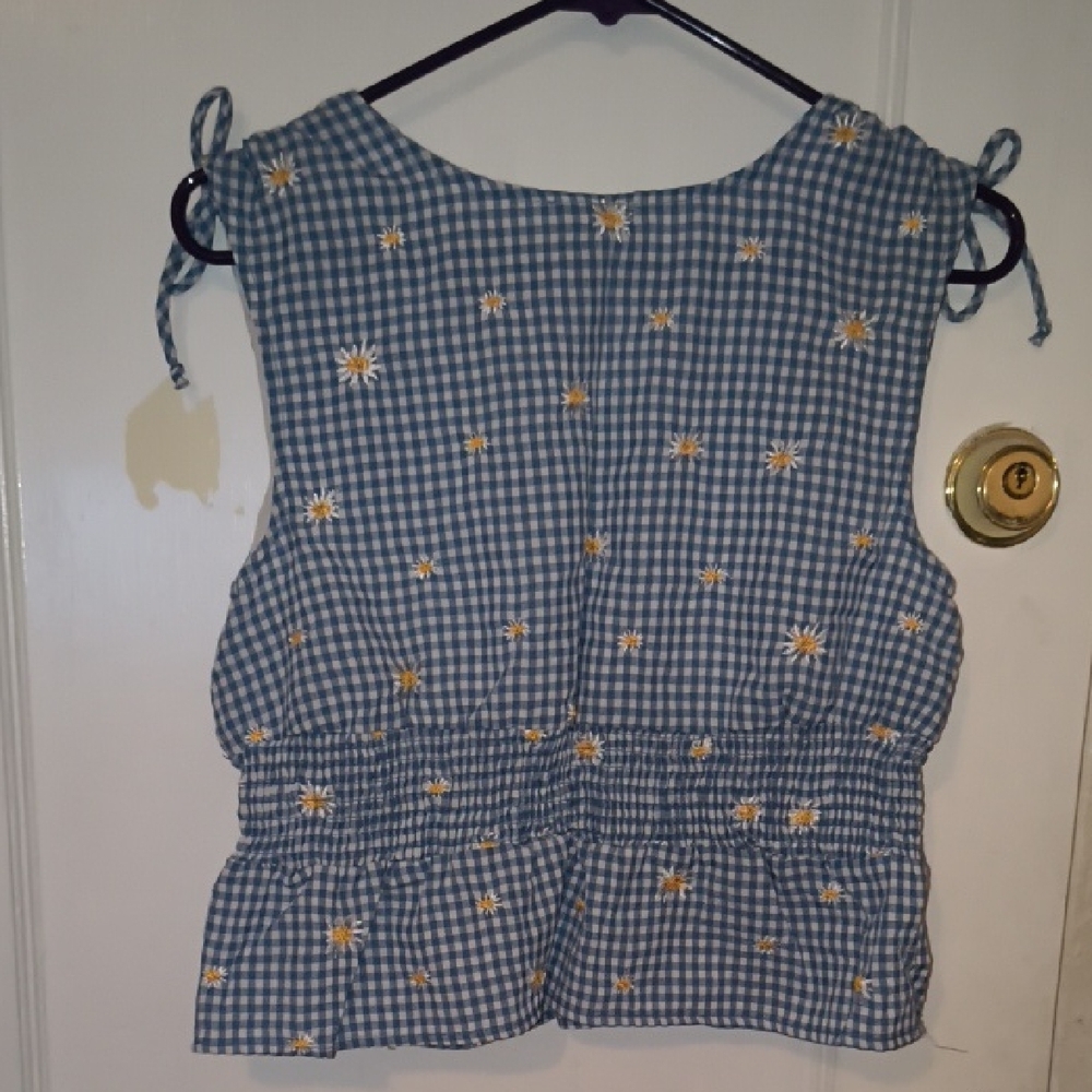 NWT Kirious | Stylish Blue Gingham Blouse with Floral Design - Picture 5 of 5